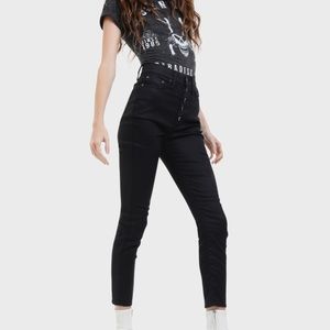 Alice & Olivia Good High Rise Coated Skinny Jean